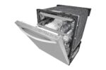 Top Control Smart?Dishwasher?with QuadWash - Image 3